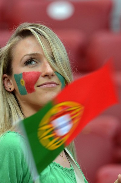 A+Portuguese+fan+waits+ahead+of+the+Euro+2012+football+championships+quarter-final+match+against+the+Czech+Republic+